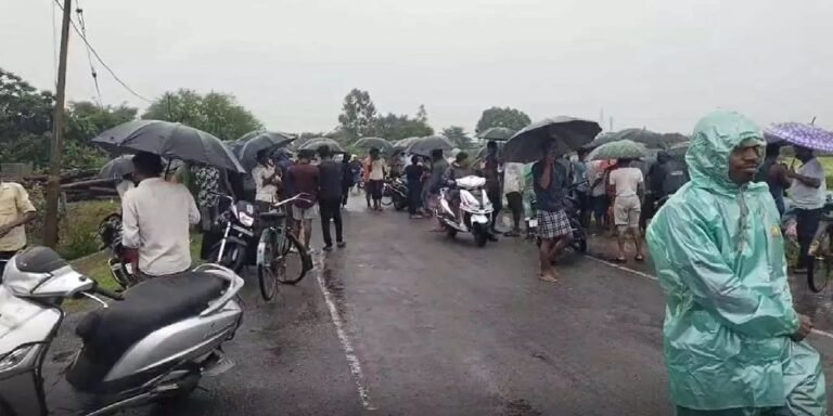 पूर्व सरपंच के बेटे का मर्डर, हरेली की रात से था लापता