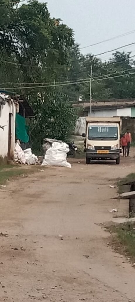 कोरबा में पुलिस कप्तान के आदेश की उड़ी धज्जियां: प्रतिबंध के बावजूद धड़ल्ले से चल रहे कबाड़ी दुकान, चोरी की वारदातों को मिल रहा बढ़ावा