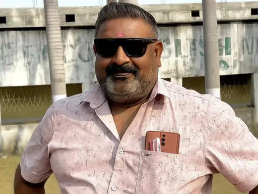 रेलवे ट्रैक पर मिला शिक्षक का शव:सिर धड़ से कटकर दूर पड़ा था, 2 साल पहले परिवार के साथ केरल से आया था कोरबा