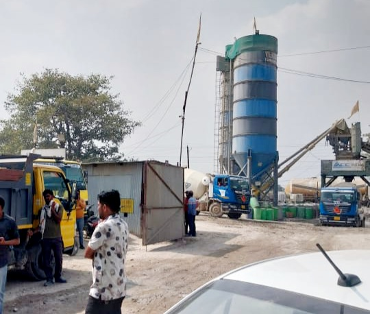 बालको क्षेत्र में एसीसी बैचिंग प्लांट पर इनकम टैक्स का छापा — जीएसटी चोरी और करोड़ों के लेन-देन की जांच जारी…