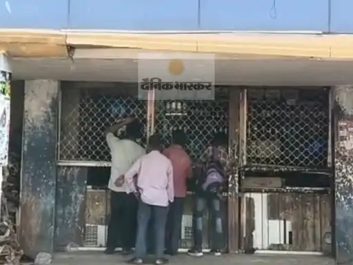 प्लास्टिक की बोतलों में मिलेगी शराब:आबकारी मंत्री बोले- बोतलें ब्रांड युक्त और क्वालिटी वाली होंगी, नीति में कोई बदलाव नहीं