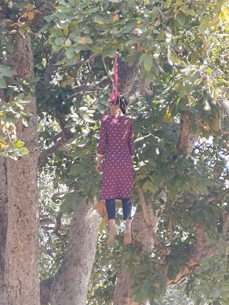 कोरबा में युवती ने की आत्महत्या, गांव में पसरा मातम — पुलिस जांच में जुटी