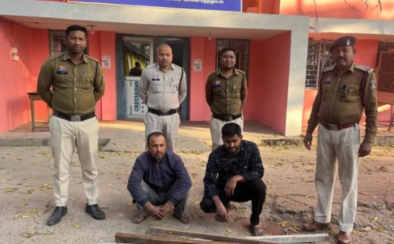 पुलिस ने दो कबाड़ चोरों को गिरफ्तार कर भेजा जेल
