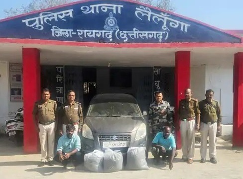 कार को मोडिफाई कर गांजा की तस्करी दरवाजे और बैकलाईट के पास छिपाया, 29 KG गांजा, कार-मोबाइल समेत 17.65 लाख की संपत्ति जब्त