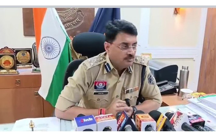 सावधान : खुद का मैरिज ब्यूरो और खुद बन जाते थे वैवाहिक लड़के लड़कियां