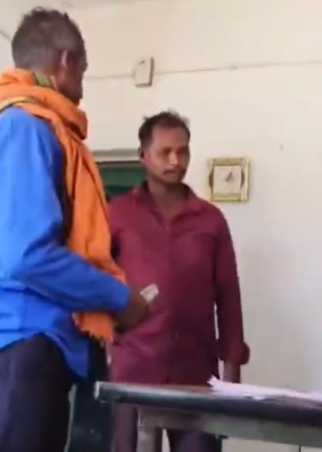 गरीब आदिवासी किसानों से कथित अवैध वसूली का मामला गरमाया, हल्का नंबर 10 के पटवारी विनोद अग्रवाल का VIDEO वायरल, सुशासन के दावों पर उठे सवाल