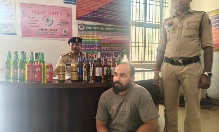 ऑपरेशन आघात के तहत जानकी होटल में शराब रेड, होटल मैनेजर गिरफ्तार