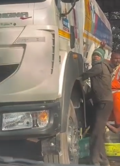 धरसीवां में डीज़ल चोरी का भंडाफोड़, कबाड़ी रंगे हाथों पकड़ा गया