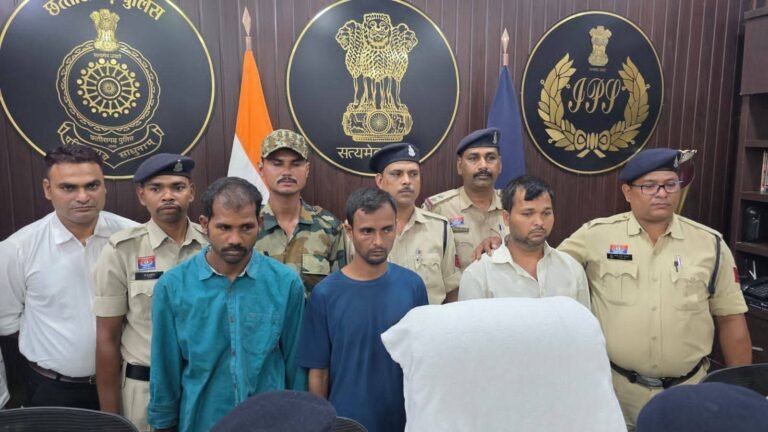 कोरबा के ज्वेलरी कारोबारी हत्याकांड का खुलासा’ 7 आरोपी गिरफ्तार, सोना-चांदी और हथियार बरामद