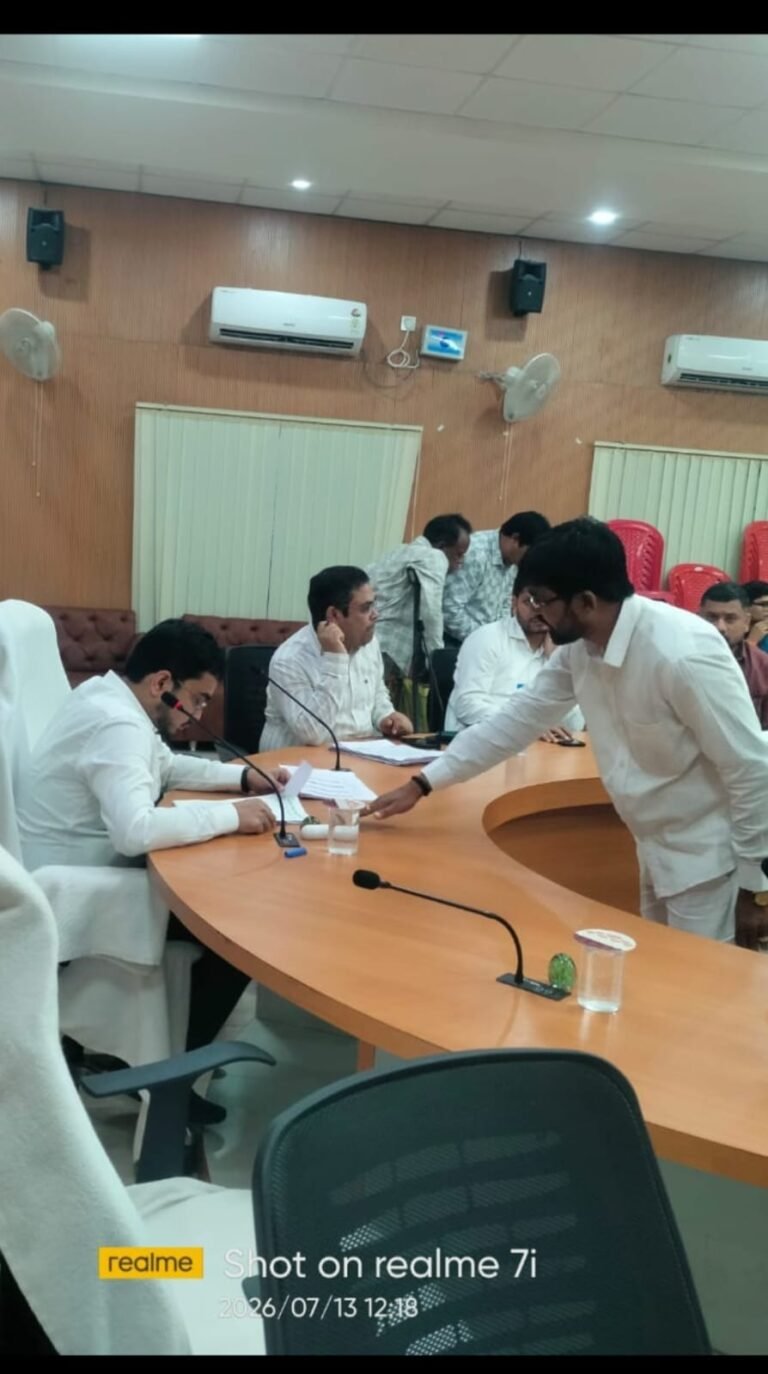 कोरबा: शासकीय भूमि पर अवैध मोबाइल टावर लगाने की शिकायत, कलेक्टर से जांच की मांग