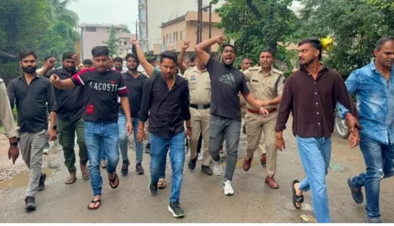 प्रदर्शन से पहले पुलिस की सख्ती: कोरबा में NSUI प्रदेश महासचिव विशाल सिंह सहित कई युवा कांग्रेस नेता हिरासत में, दिल्ली घटना पर विरोध