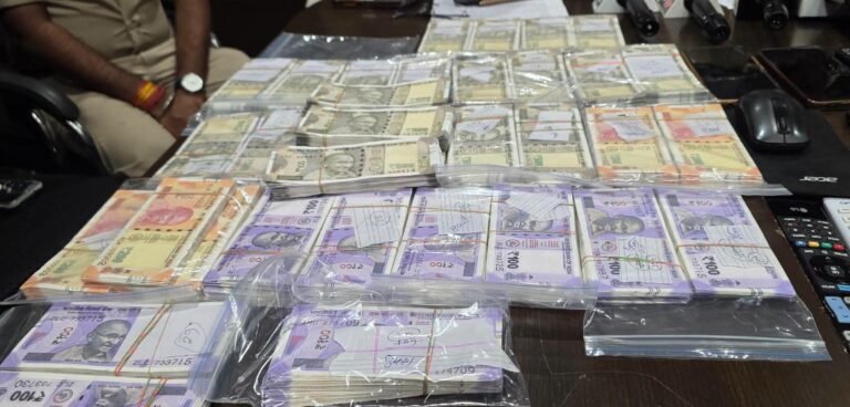 कवर्धा में नकली नोट गिरोह का पर्दाफाश, तीन आरोपी गिरफ्तार, 12 लाख से ज्यादा की फेक करेंसी बरामद