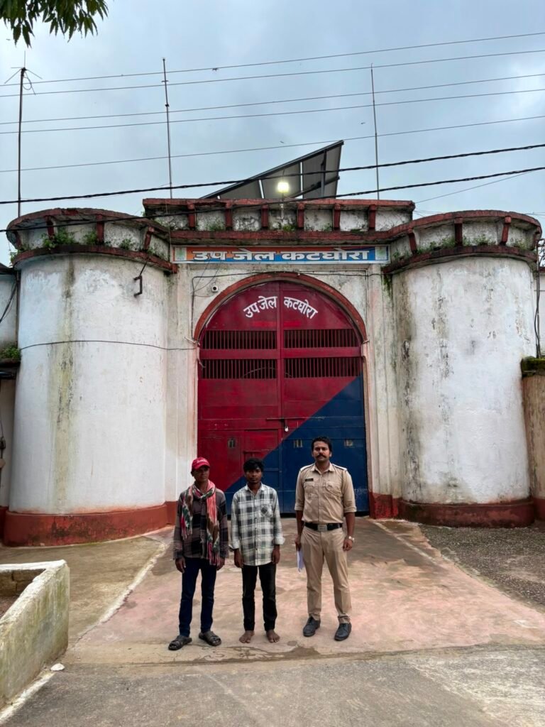 ग्राम डूमर कछार में समाचार पत्र व सोशल मीडिया के माध्यम से प्राप्त शिकायत पर आबकारी वृत- दीपका द्वारा कार्यवाही*