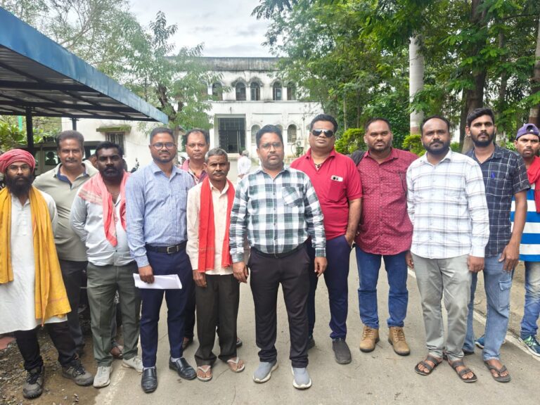 कोरबा में प्रशासनिक संवेदनहीनता का आरोप, प्रभारी अभिषेक चौरसिया पर कमीशनखोरी का आरोप, भालू हमले और छात्रा मौत मामले में छत्तीसगढ़िया क्रान्ति सेना ने खोला मोर्चा l
