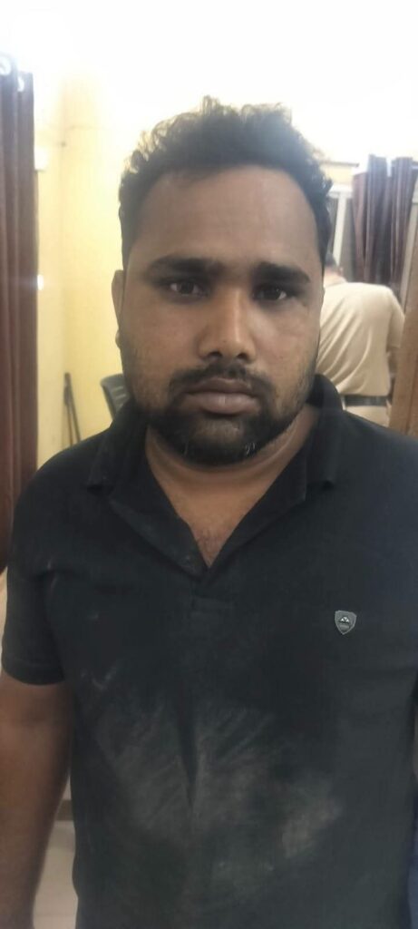 जांजगीर-चांपा: कटरा जंगल में पुलिस की बड़ी कार्रवाई, पिकअप टैंकर से 1000 लीटर अवैध डीजल बरामद